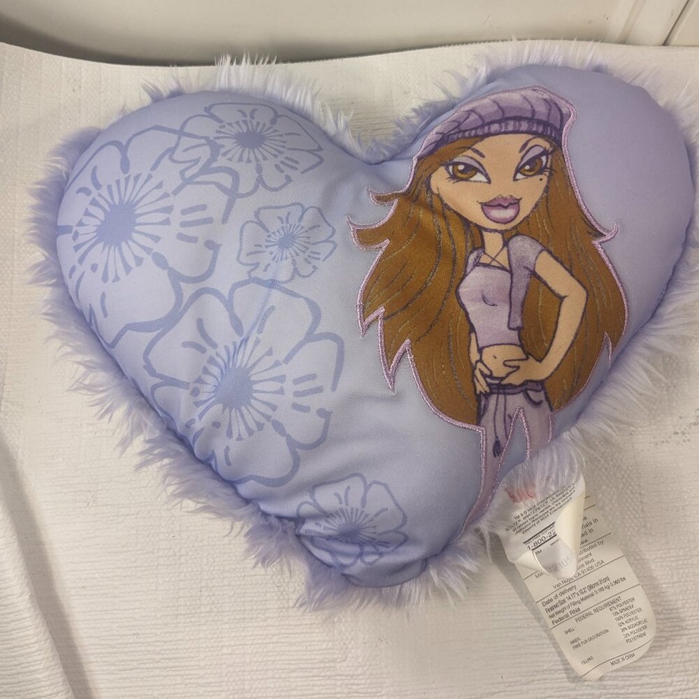 Vintage Bratz dolls MGA home decor pillow room purple heart‎ shaped brats floral